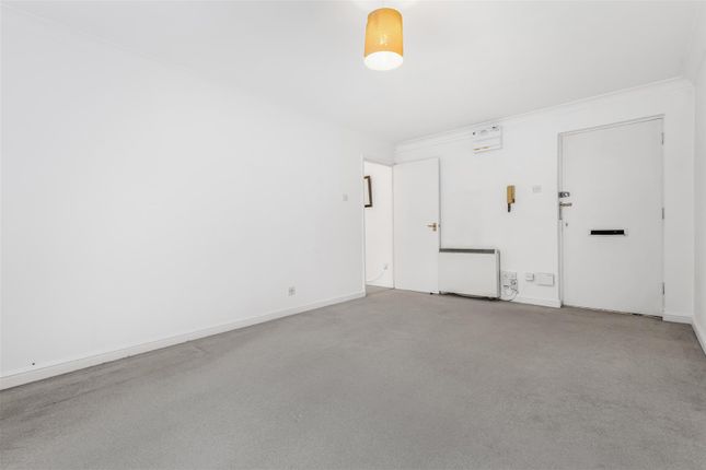 19 Chelmsford House, Chelmsford Road, Dunmow photo 2