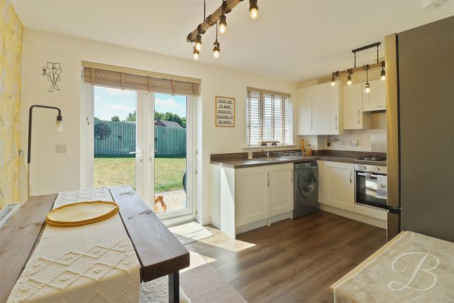 17, Lumbwood Court, Chesterfield photo 2