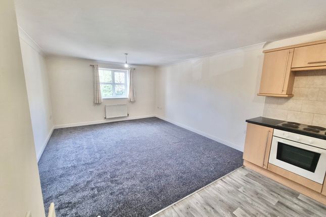 Apt 35, Brighouse photo 4