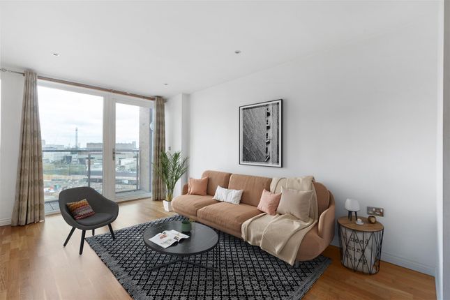 Thumbnail Flat for sale in Viridian Apartments, 75 Battersea Park Road, Nine Elms, London