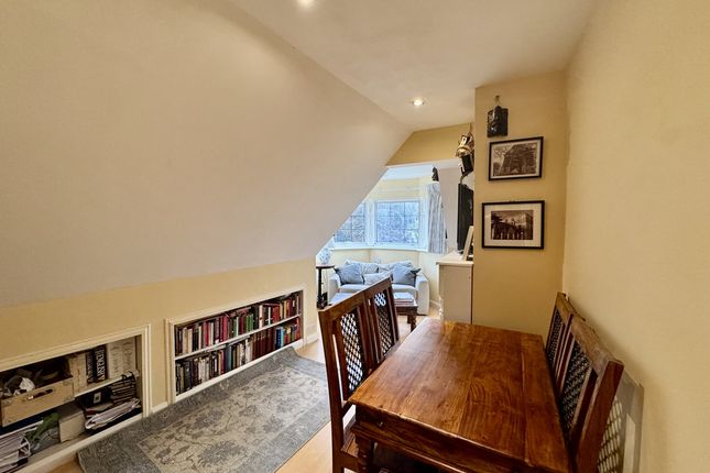 Flat Flat 3, 107, Stanmore Hill, Stanmore photo 4