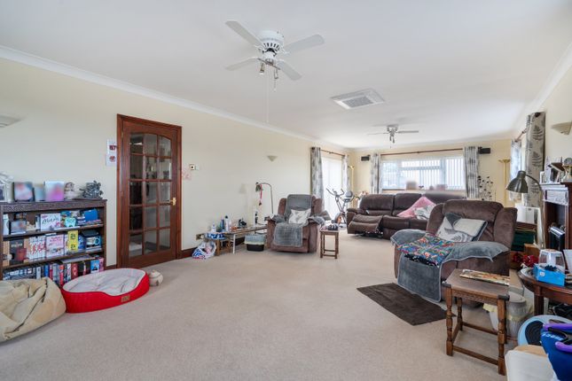21, Bayview Road, Whitstable photo 2