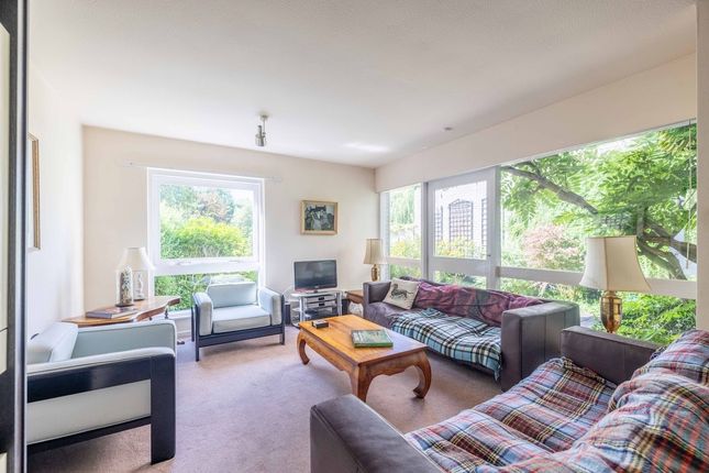 12, Cedar Chase, Maidenhead photo 4