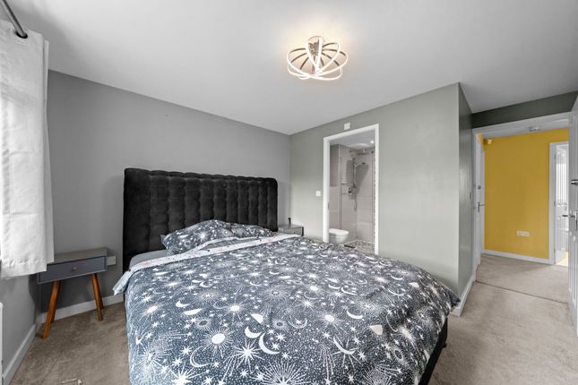 14 Davy Road, Wigan photo 3