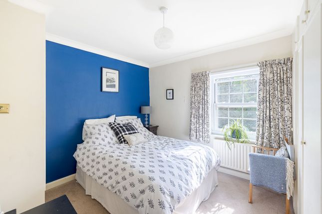 122 High Street, Redhill photo 4