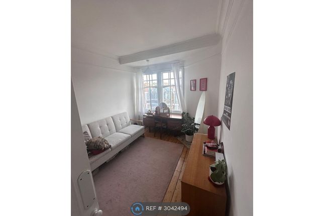 Fortis Green Road, London photo 3