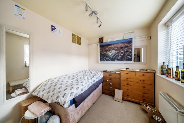 Flat for sale in Windsor, Berkshire