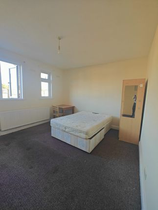 34B, South Road, Southall photo 2