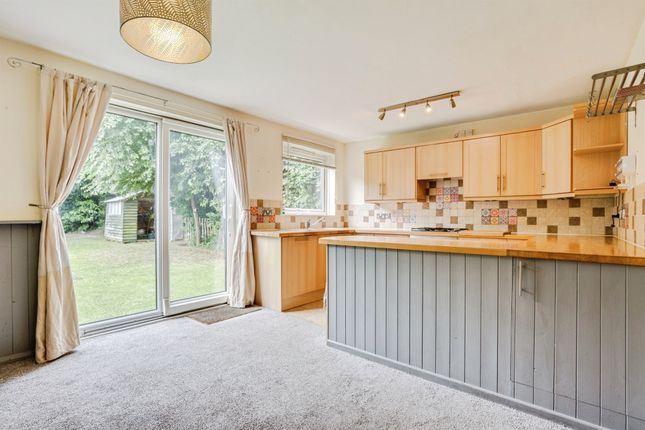 46, Linton Road, WAKEFIELD photo 3