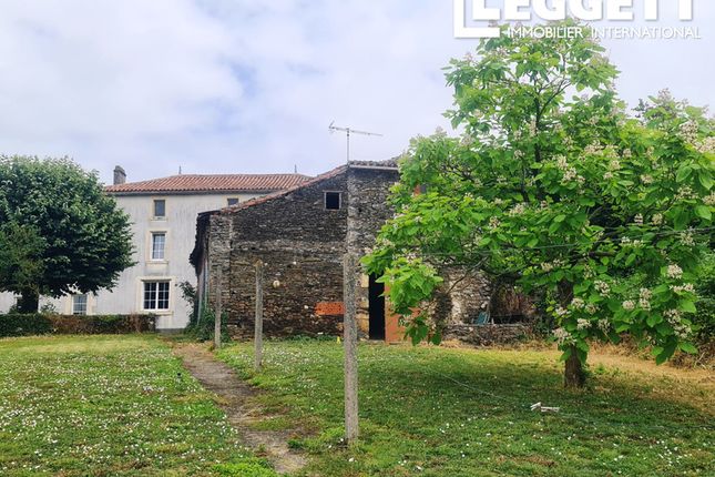 Thumbnail Villa for sale in Antigny, Vendée, Pays De La Loire