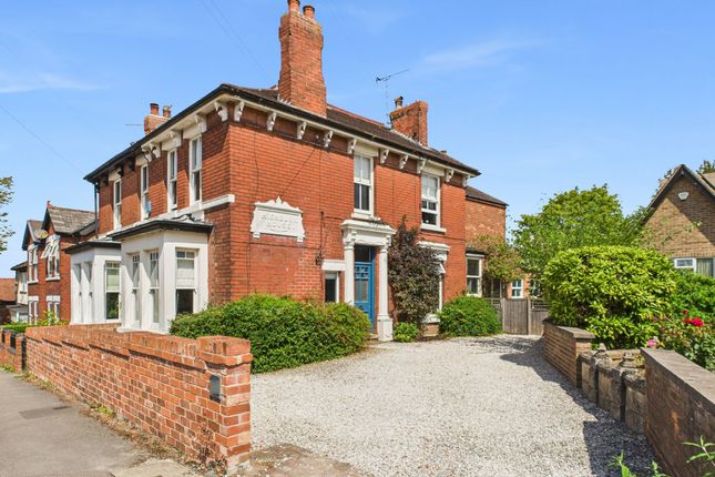 Frontage And Driveway