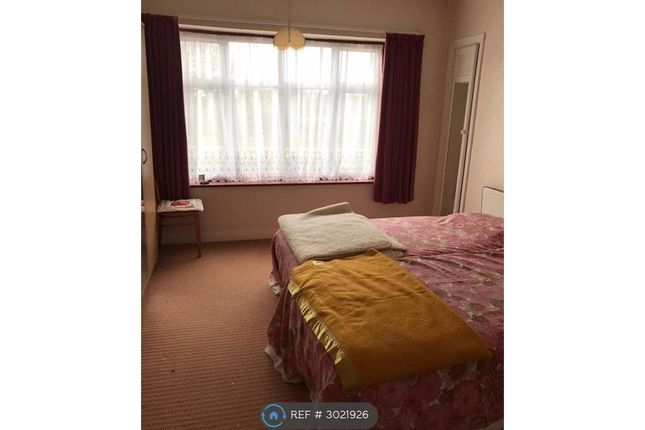 Uxbridge Road, Southall photo 3