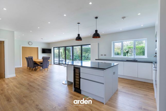 4 Hollyfield Drive, Birmingham photo 4