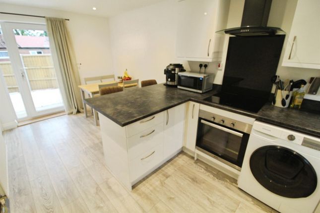 27, Auckland Way, Whitby photo 4