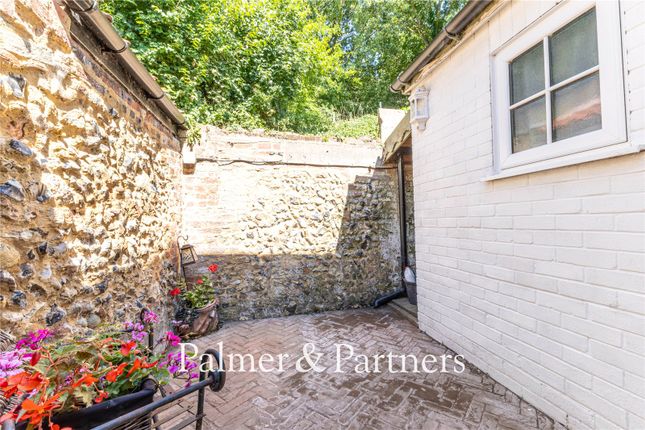 2 Monks Cottage,, School Road, Suffolk photo 2