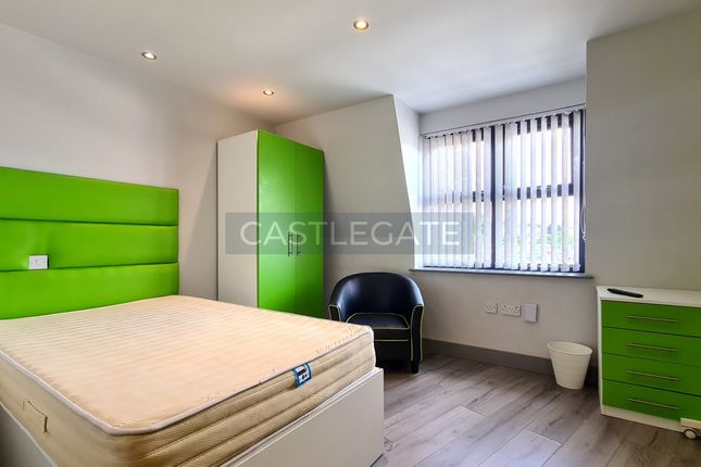 Flat 17, Dundas Works, 15-17 Upperhead Row, Huddersfield, HD1 2Hn (8)