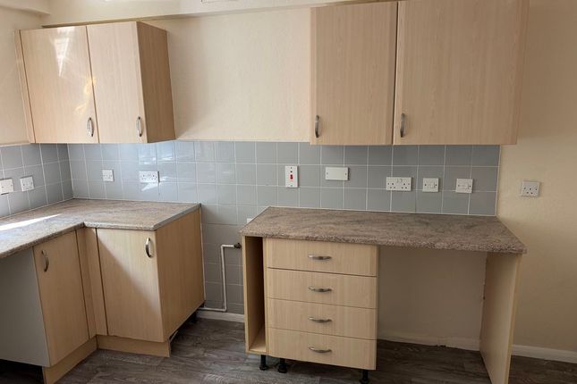 49, Boulton Grange, Telford photo 4