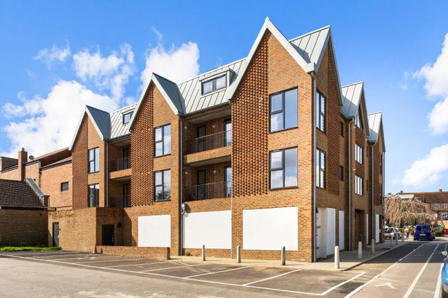 Thumbnail Flat for sale in 6 Crescent Way, Burgess Hill, West Sussex