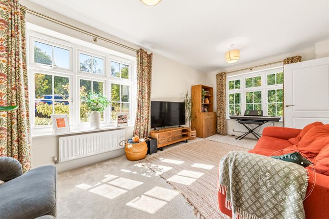 12, Clos Coed Bychan, Cardiff photo 3