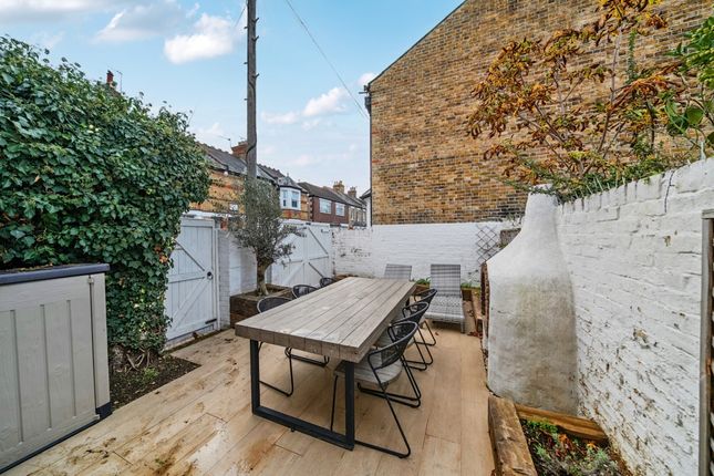 2, Albany Road, Windsor photo 4