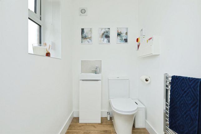 82, Lampman Way, Worksop photo 4