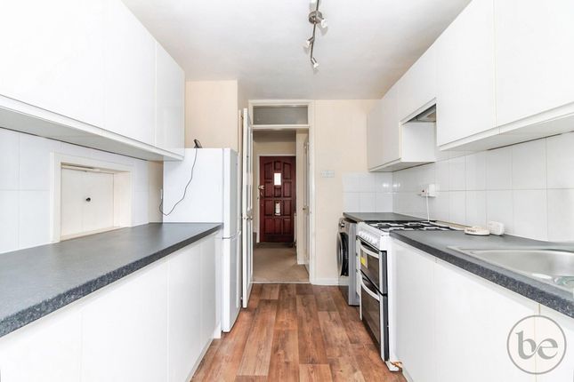 73 Winscombe, Bracknell photo 3