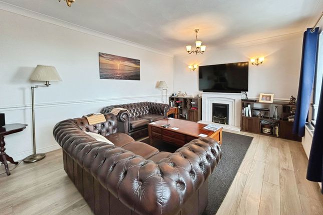 8 Baglan Heights, Port Talbot photo 2