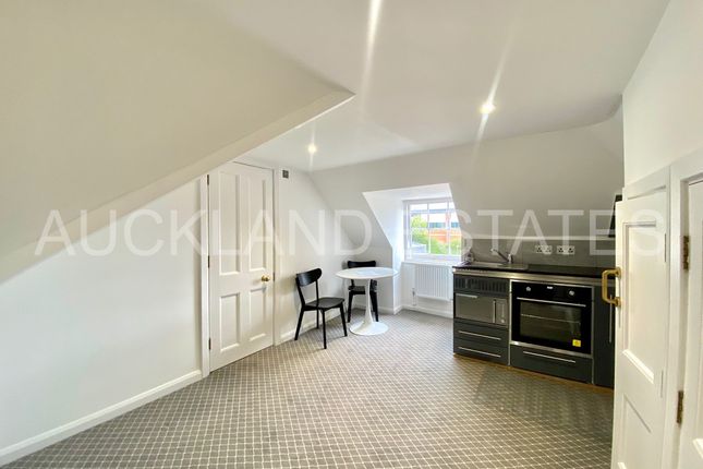 17 Clare Hall Manor, Blanche Lane, Potters Bar photo 3