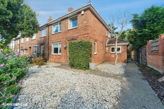 175, Edge Avenue, Grimsby photo 2