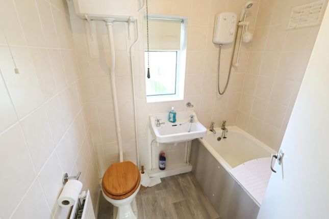 64, Hillside Road, Chester photo 4