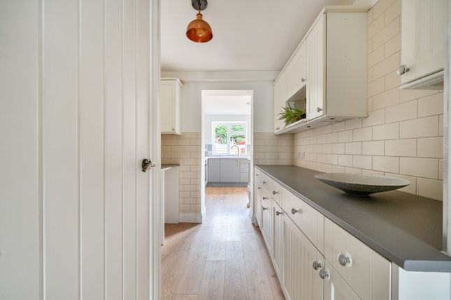 Wisteria Cottage, 15, Wood Lane Close, Oxfordshire photo 5
