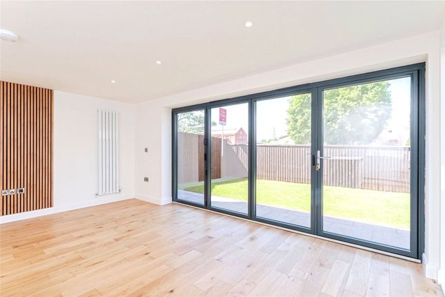 14, Skylark Gardens, Ellesmere Port photo 2
