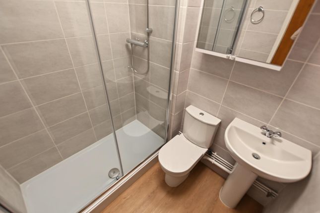 8, Burgate Close, Dartford photo 4