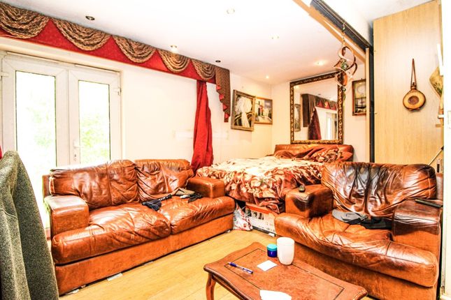 Thumbnail Terraced house for sale in Boston Manor Road, Brentford