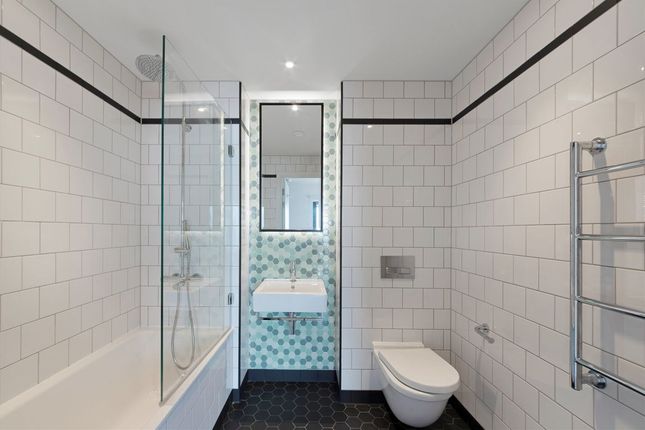 Flat 1208, Modena House, 19, Lyell Street, London photo 5