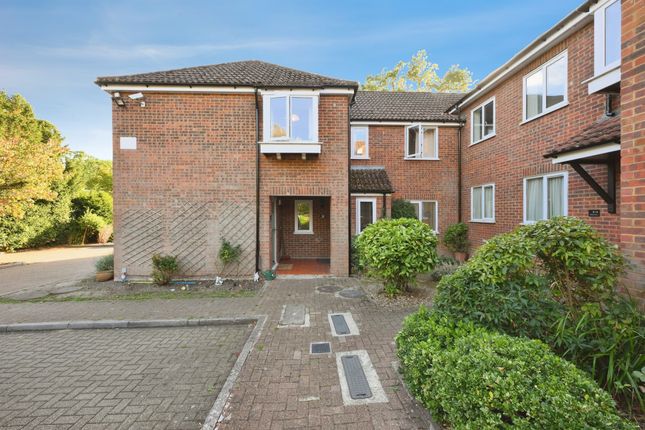 Yewlands, Hoddesdon photo 2