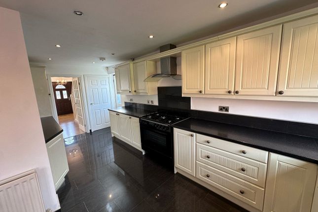 4, Browns Close, LEICESTER photo 4