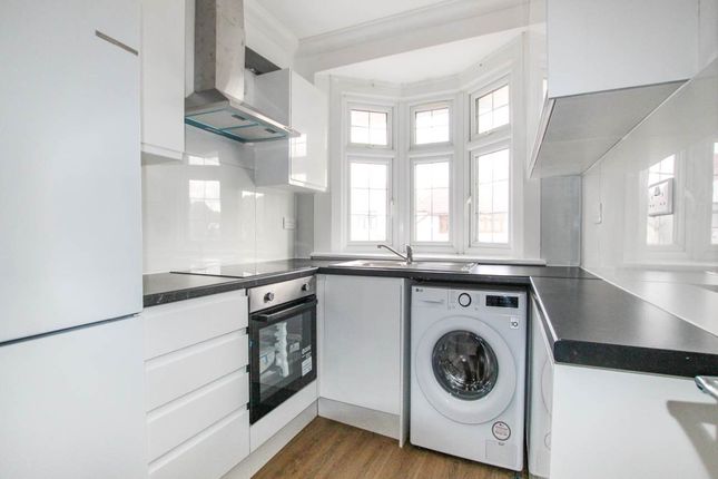 4-bed house on Southall Middlesex, £3,000/mo