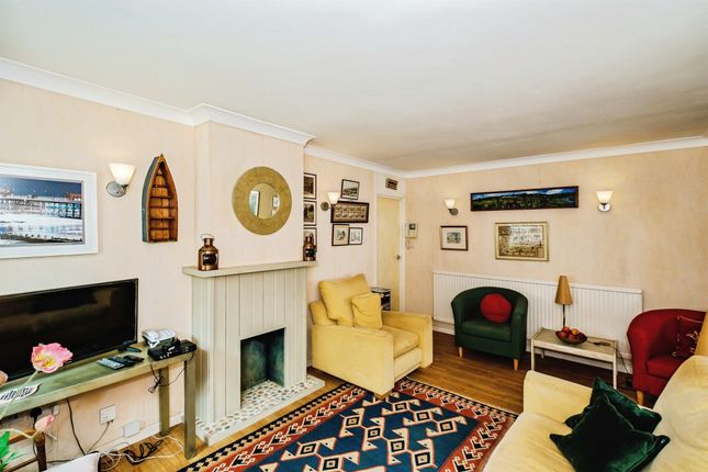 Flat 1, Grosvenor House, Ambrose Place, Worthing photo 4