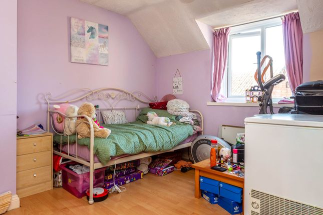 Flat 3, Cranleigh House, Rushden photo 5