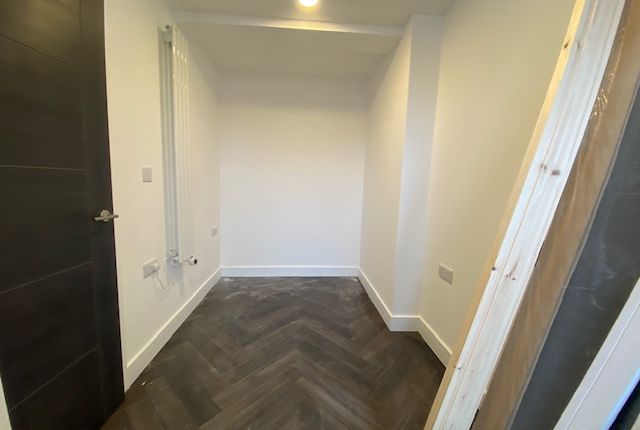 Flat to rent in Clearwater Way, Cyncoed, Cardiff