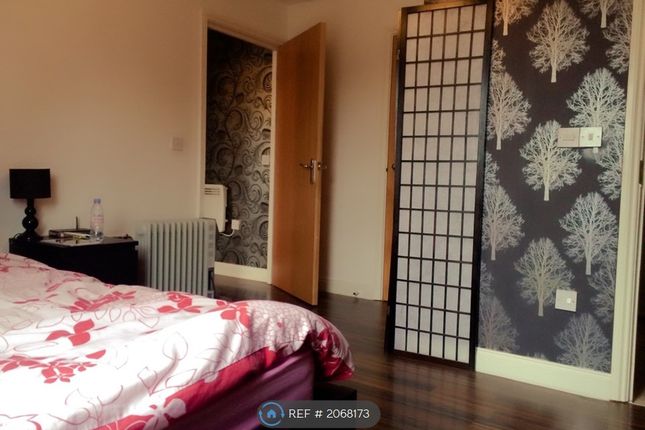 Flat to rent in Victoria Place, Bristol
