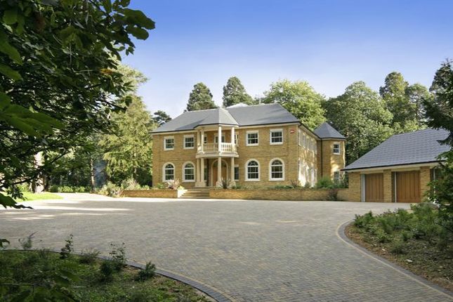Thumbnail Detached house to rent in Swinley Road, Ascot, Berkshire