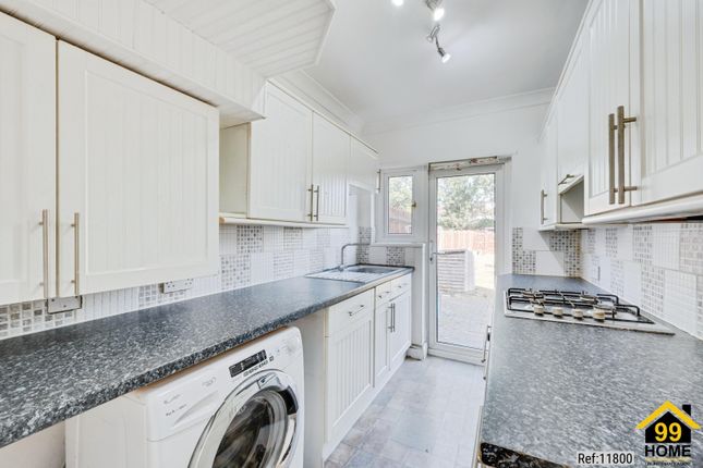 24, Buxton Crescent, Cheam photo 3