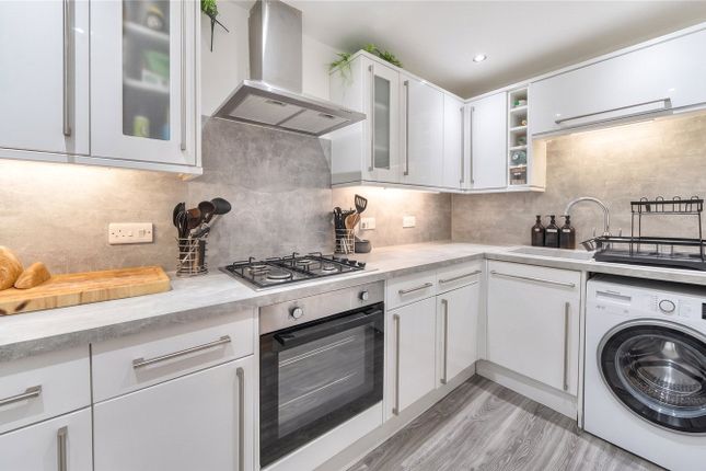 Flat 12, 114, Portland Road, London photo 2
