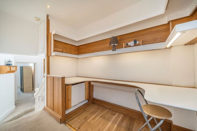 FFF, 51, Berrymead Gardens, London photo 4