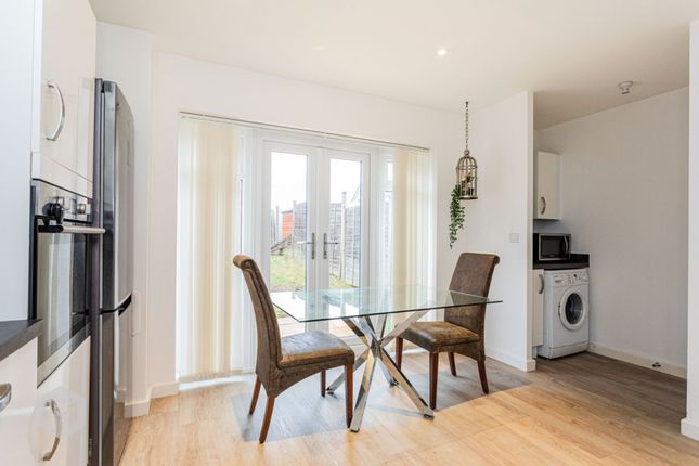 2 Dunmail Close, Manchester photo 4