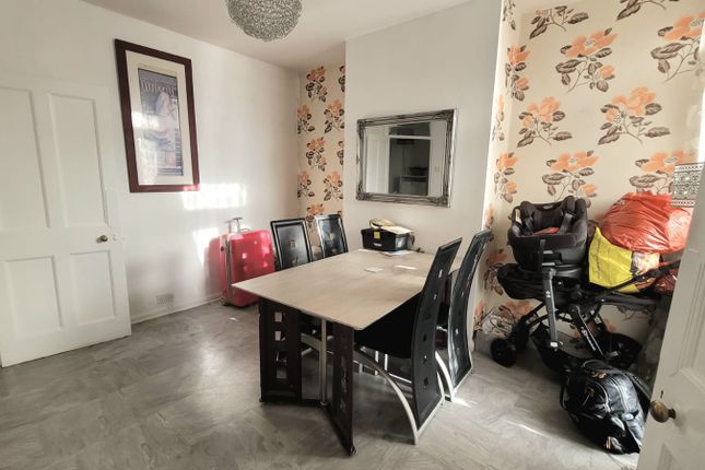 441, WATFORD photo 3