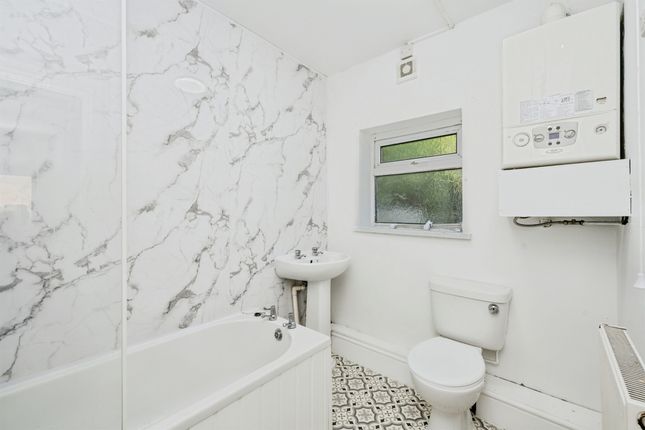 53, Merlin Crescent, Swansea photo 4