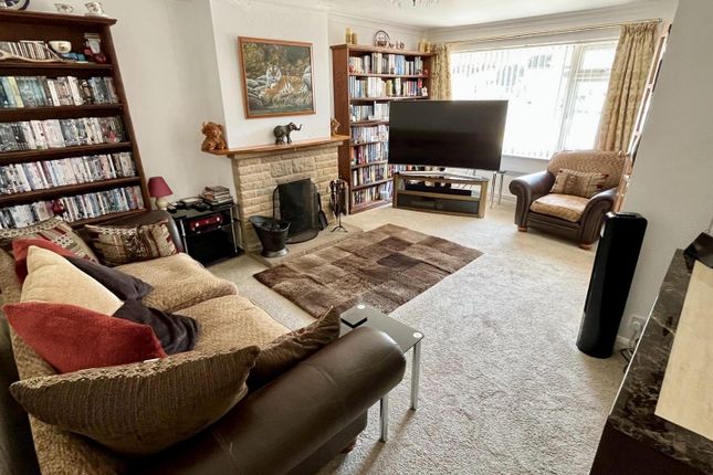 30, Coneygar Close, Bridport photo 2